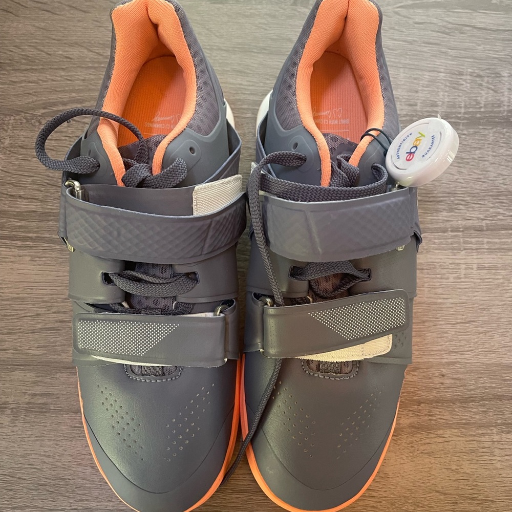 NWOT Reebok lifters, women’s size 9